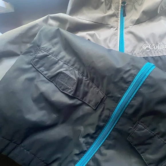 Columbia raincoat - Picture 4 of 6